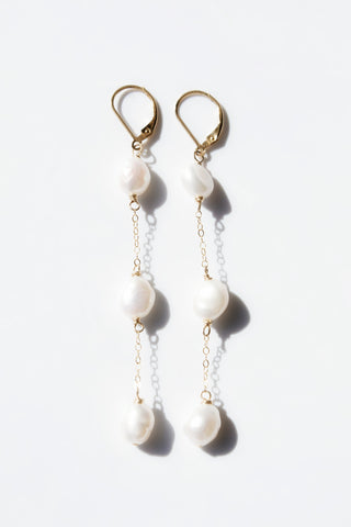 Akari Pearl Earrings