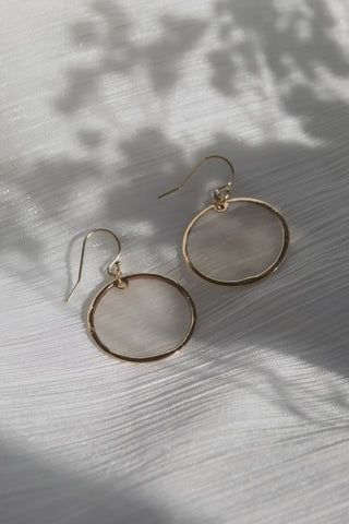 Hitomi Seashell Earrings