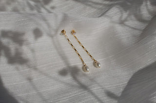 Nagisa Pearl Drop Earrings