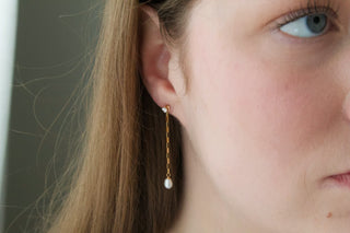 Nagisa Pearl Drop Earrings